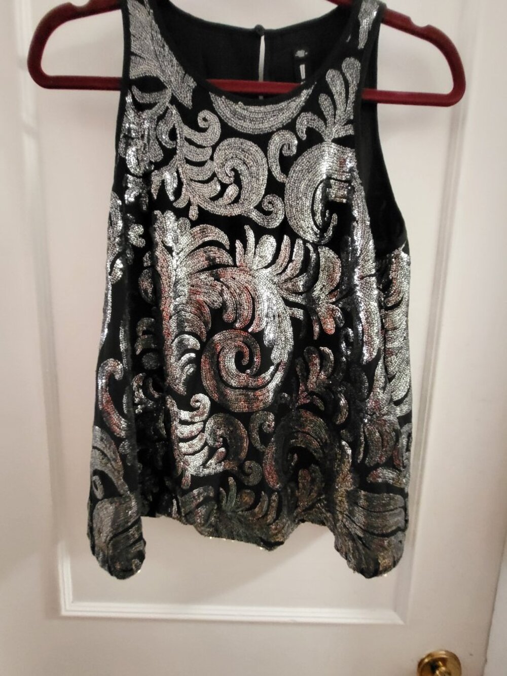 Design Lab Silver Sequin Scroll Paisley Tank Top - Size Medium